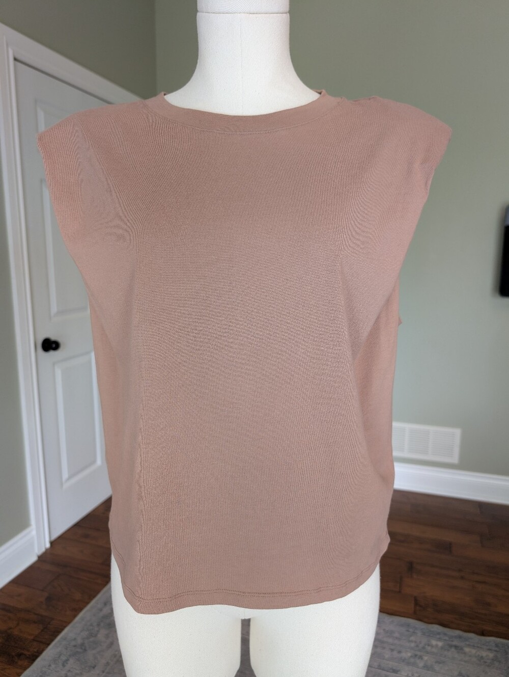 Babaton 100% Cotton T-shirt Padded Shoulder Taupe Size Small